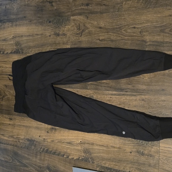 Lululemon Black Joggers Size 2 - Picture 3 of 5